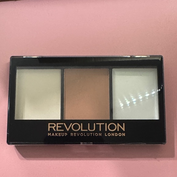 Makeup Revolution Contour Trio - Cream, Tan, White - Picture 1 of 4